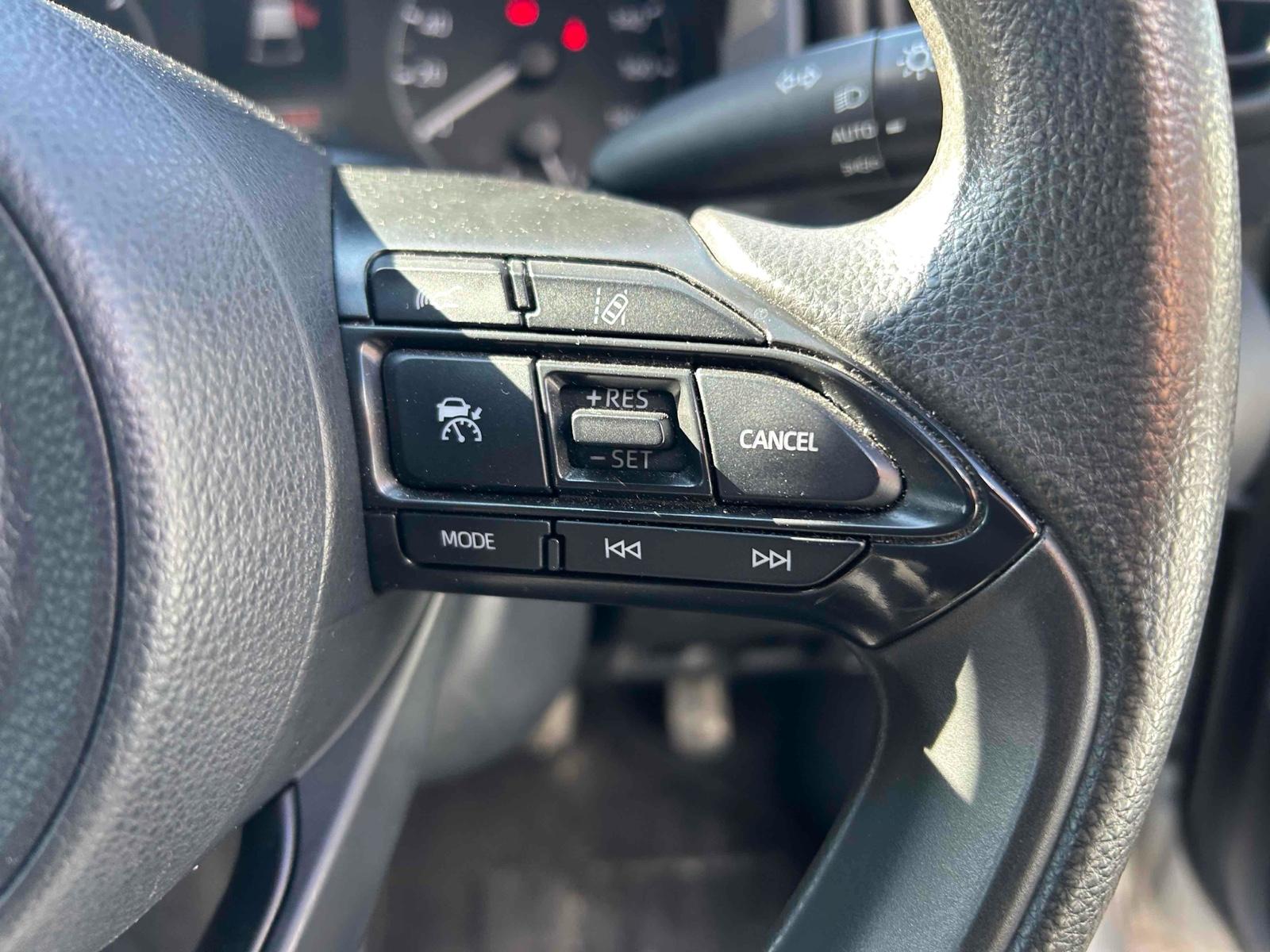 TOYOTA YARIS HYBRID X Image 8