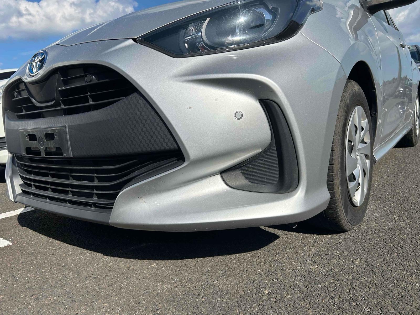 TOYOTA YARIS HYBRID X Image 10