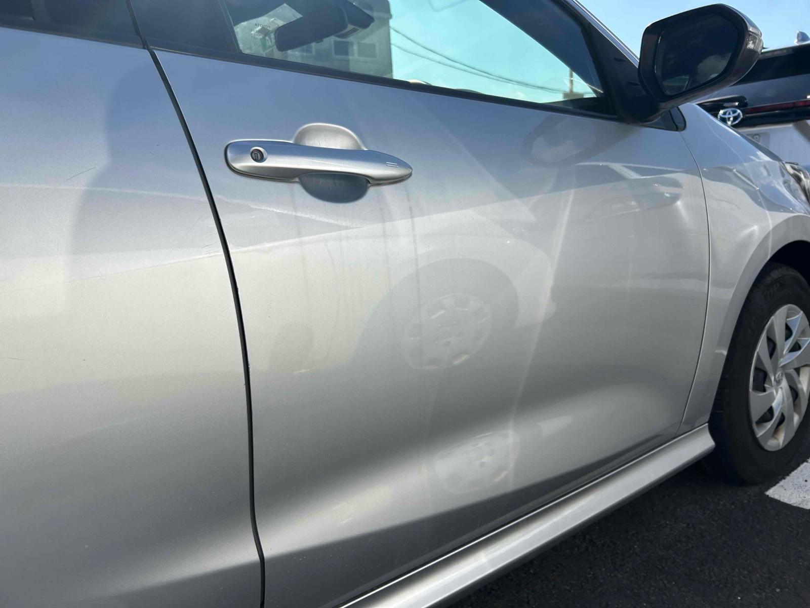 TOYOTA YARIS HYBRID X Image 12