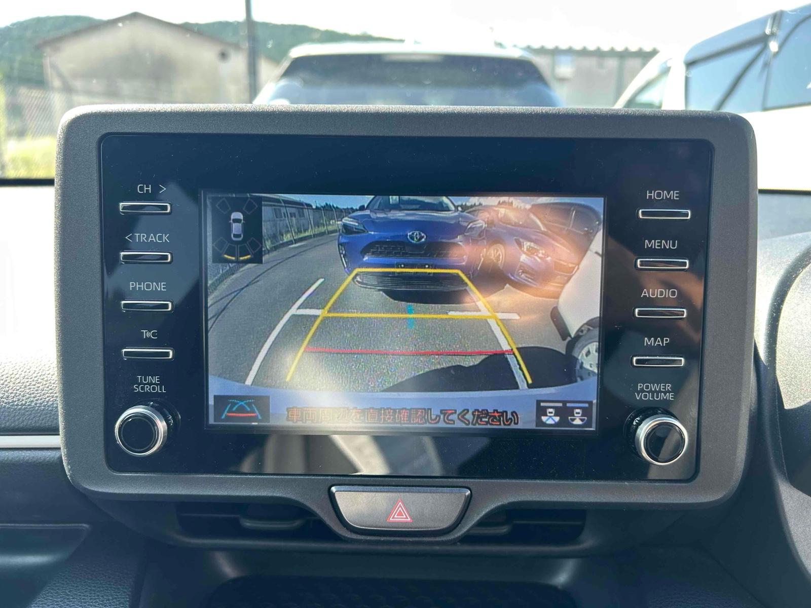 TOYOTA YARIS HYBRID X Image 9