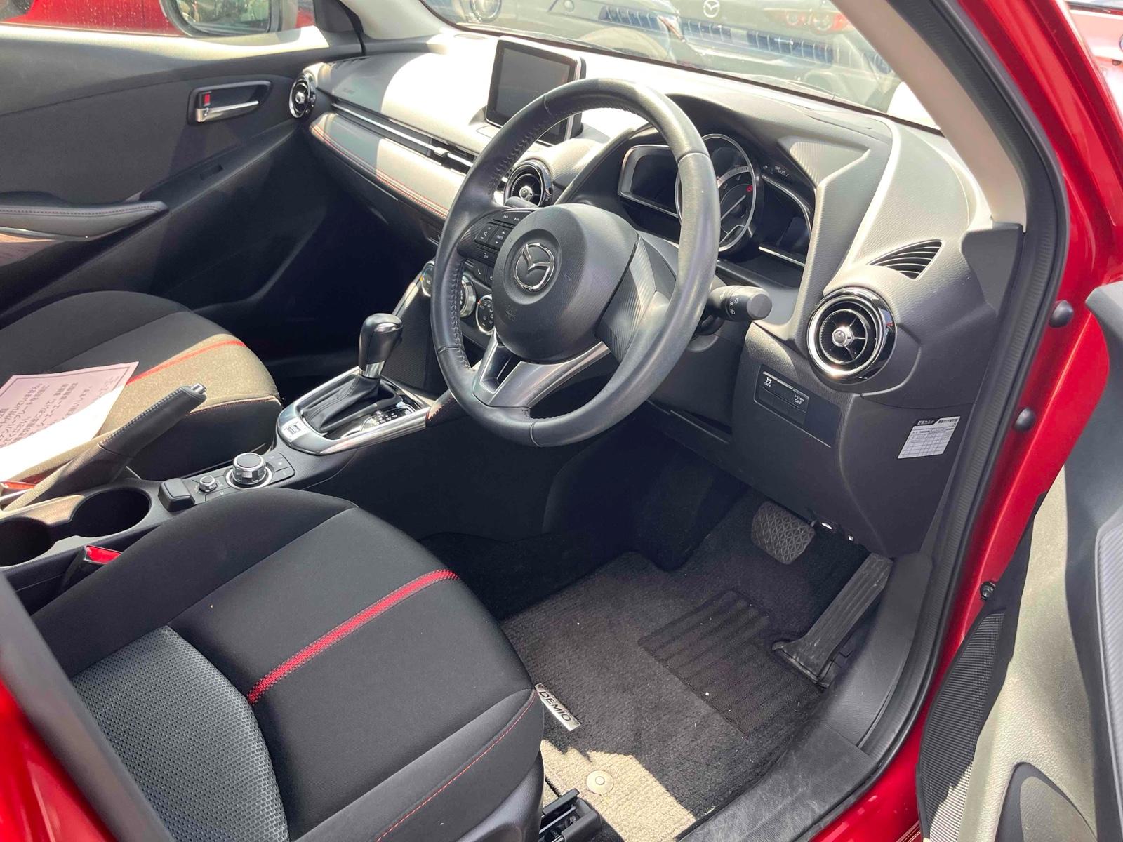 MAZDA DEMIO 13 S TOURING Image 6