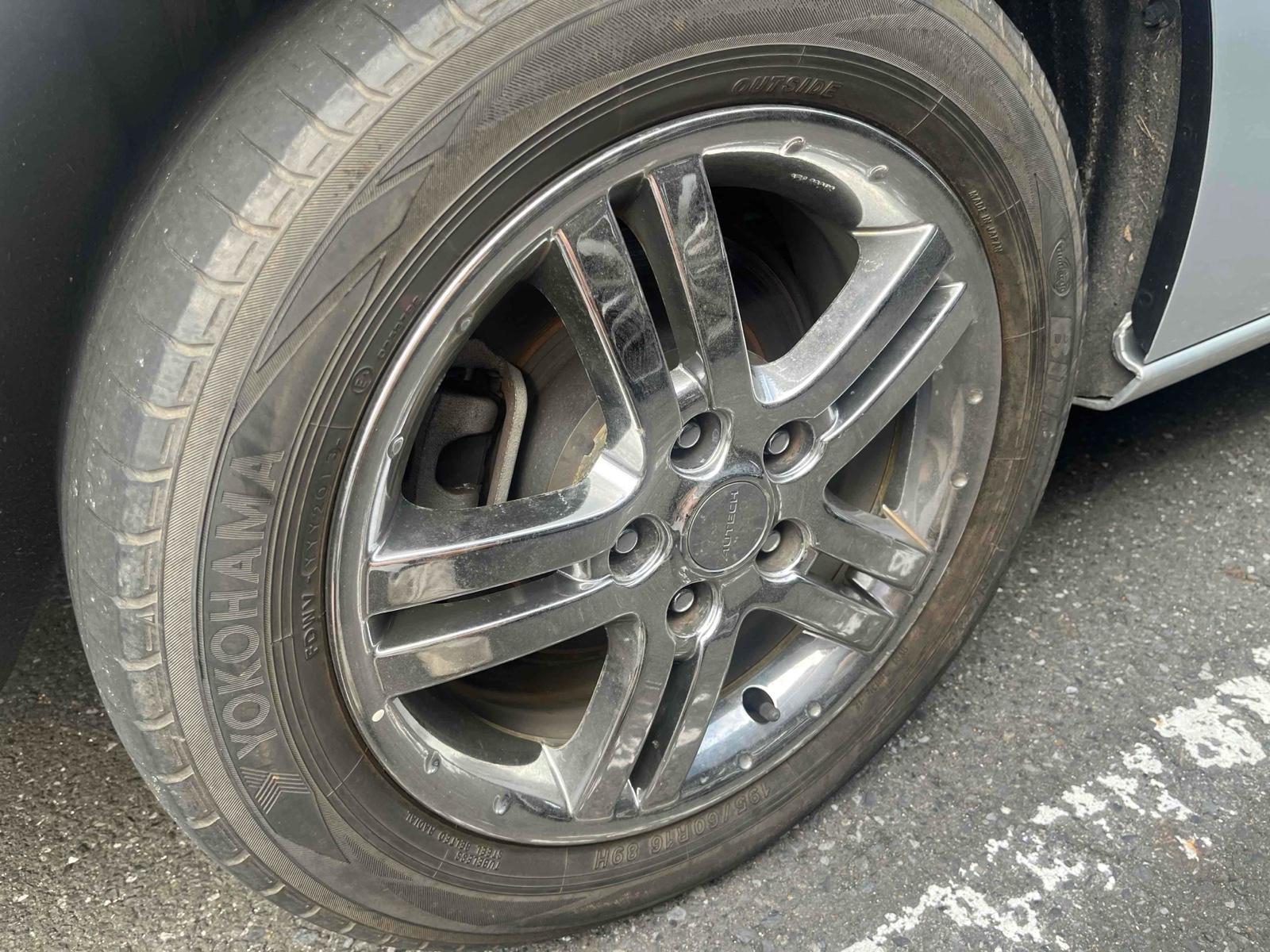 NISSAN SERENA 5D XV Image 8