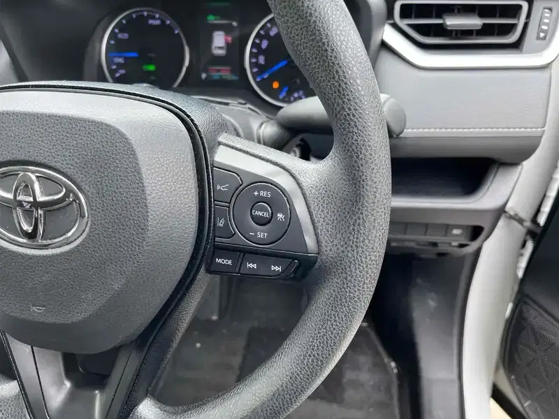TOYOTA RAV4 HYBRID X Image 7