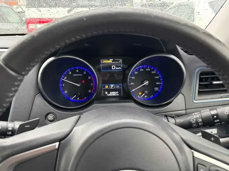 SUBARU LEGACY OUTBACK LIMITED Image 10