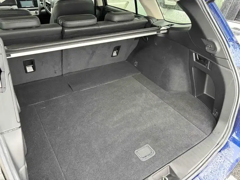 SUBARU LEGACY OUTBACK LIMITED Image 8