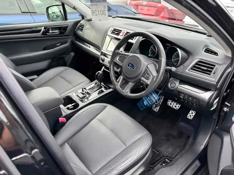 SUBARU OUTBACK LIMITED Image 9