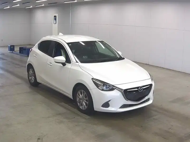 2016 Mazda DEMIO 86,000 km