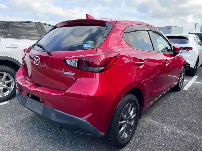 MAZDA DEMIO 13 S TOURING L PACKAGE Image 2