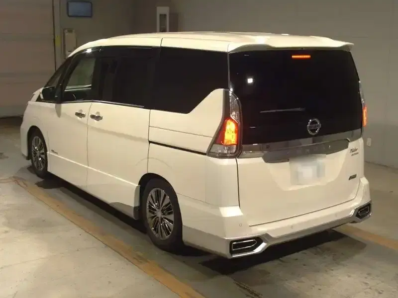 NISSAN SERENA RIDER AUTEC PRO-PILOT Image 5