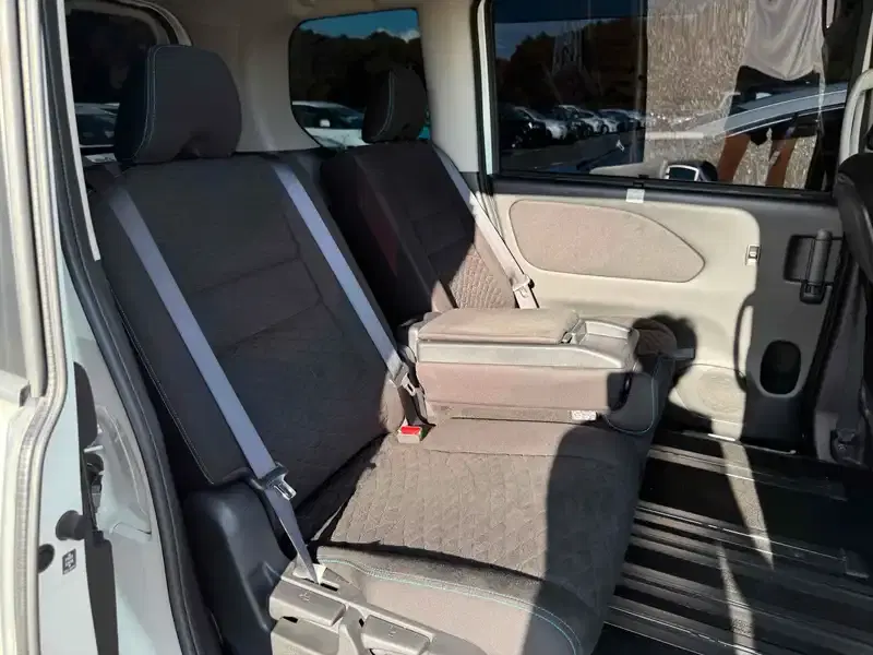 NISSAN SERENA RIDER AUTEC PRO-PILOT Image 13