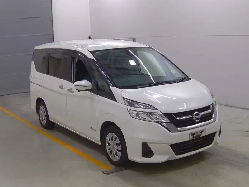 2016 Nissan SERENA 80,000 km