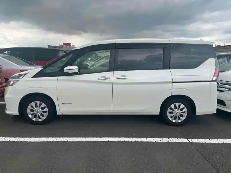 NISSAN SERENA X Image 5