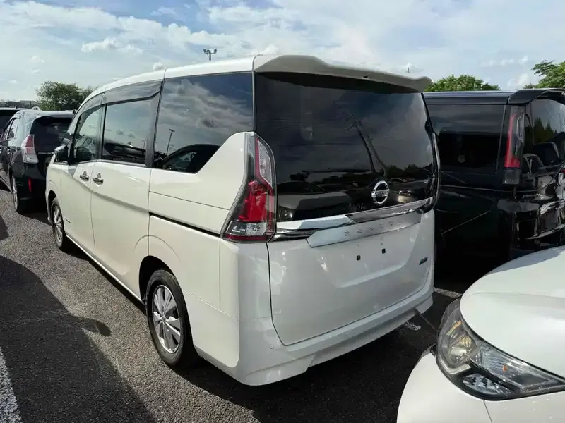 NISSAN SERENA G PRO-PILOT Image 2