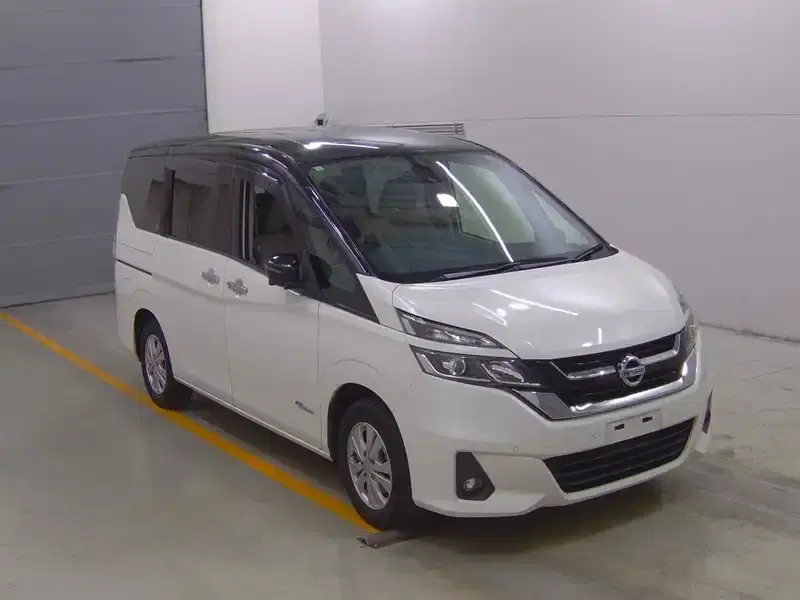 2017 Nissan SERENA 89,506 km