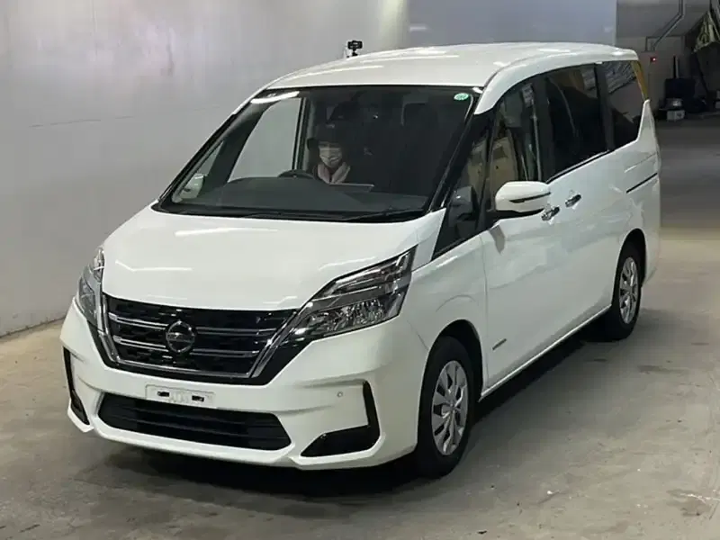 2022 Nissan SERENA 62,000 km