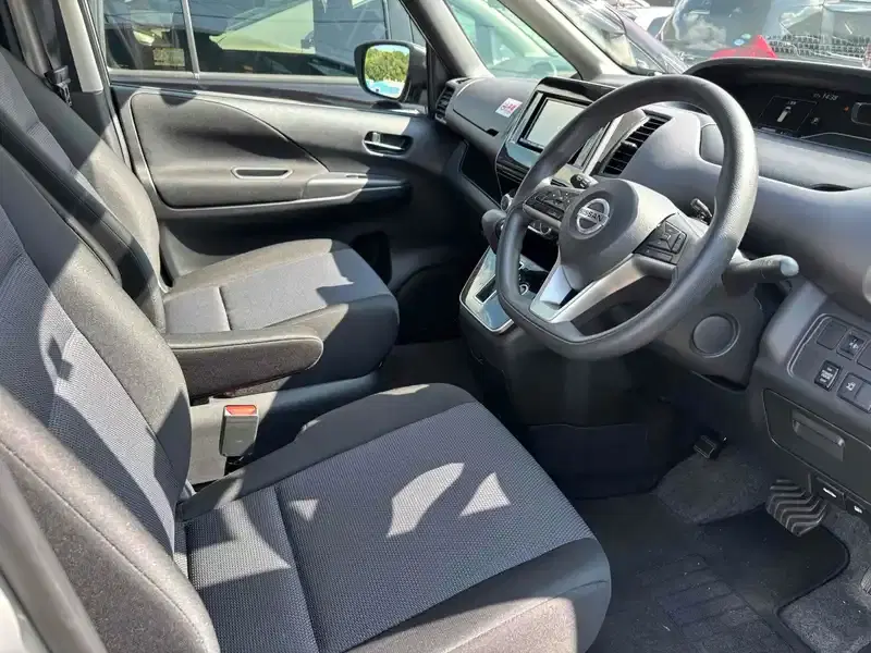 NISSAN SERENA X Image 6