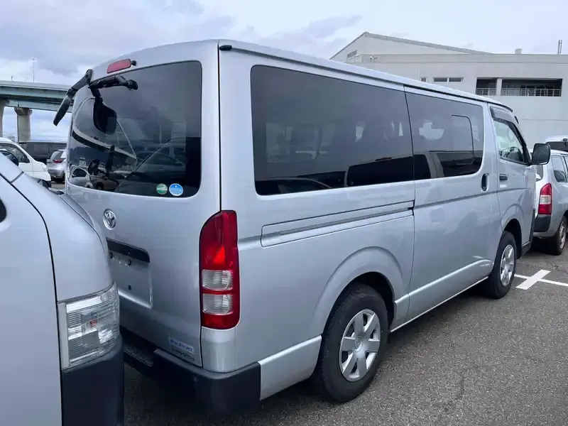 TOYOTA HIACE VAN LONGDX 4WD Image 12