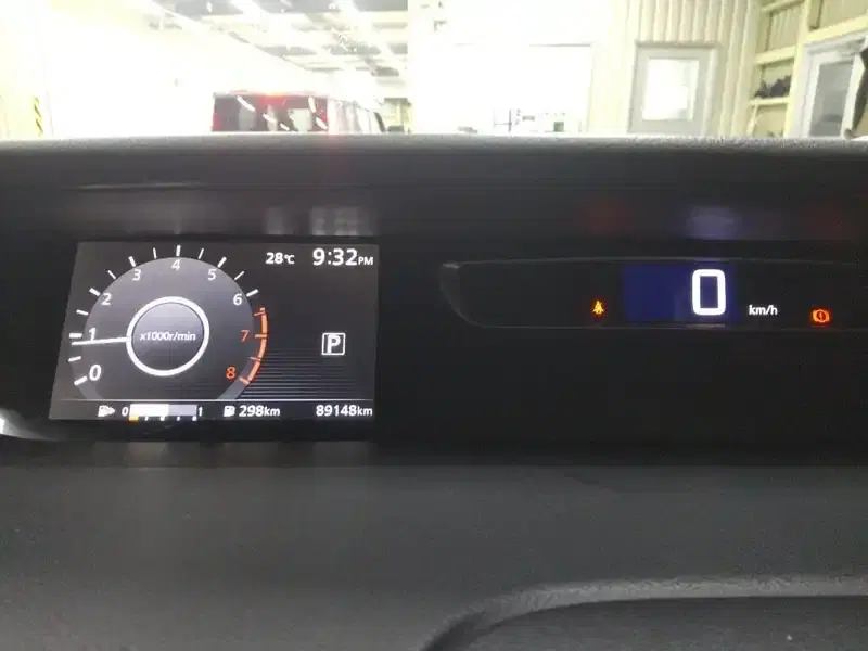 NISSAN SERENA 5D HIGHWAY STAR Image 6