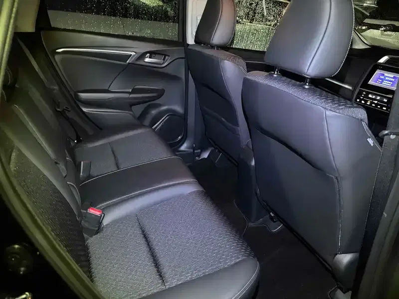 HONDA FIT HYBRID L PACKAGE Image 8
