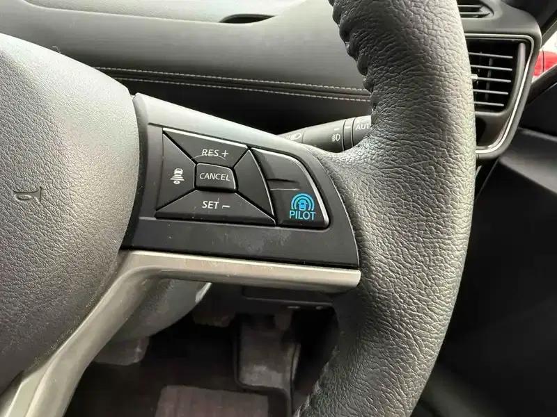 NISSAN SERENA E-POWER HIGHWAY STAR V PRO-PILOT Image 9