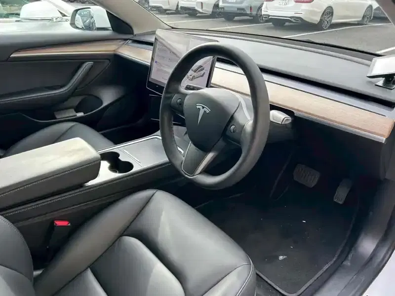TESLA MODEL 3 4WD LONG RANGE Image 9