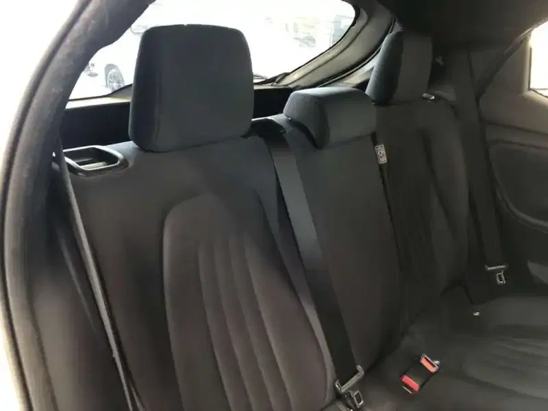 TOYOTA YARIS HYBRID X Image 9