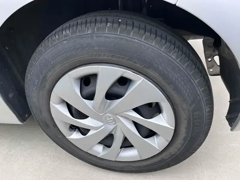 TOYOTA YARIS HYBRID X Image 21
