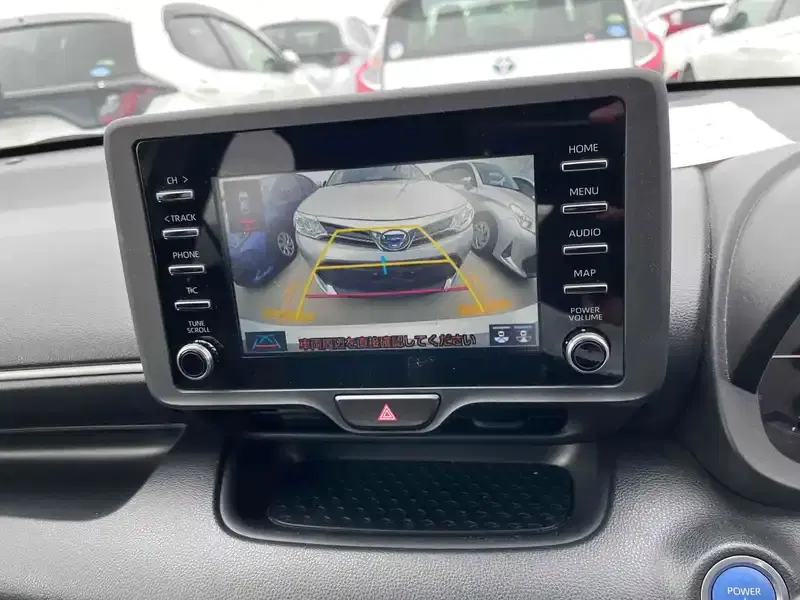 TOYOTA YARIS HYBRID X Image 14