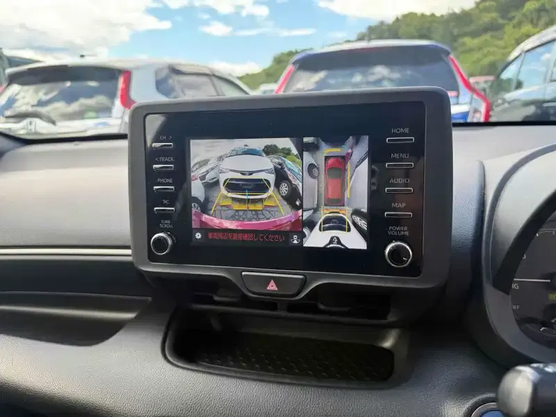 TOYOTA YARIS HYBRID X 4WD Image 9