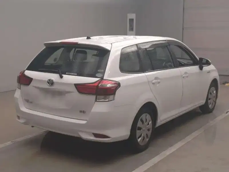 TOYOTA COROLLA FIELDER HYBRID Image 4
