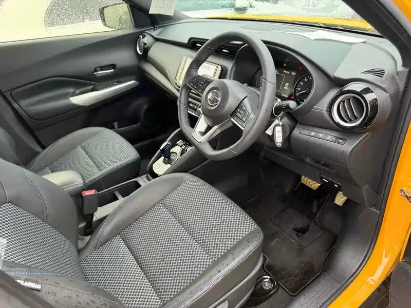 NISSAN KICKS 5D X Image 9