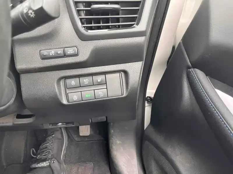 NISSAN LEAF G Image 11
