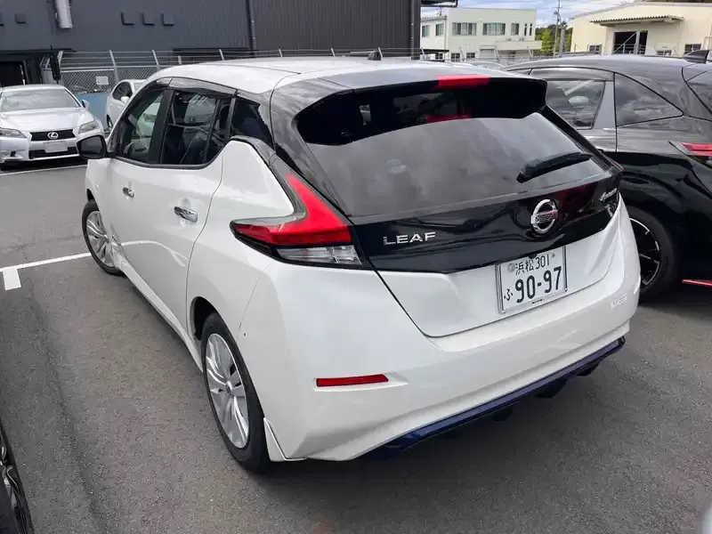 NISSAN LEAF S Image 2