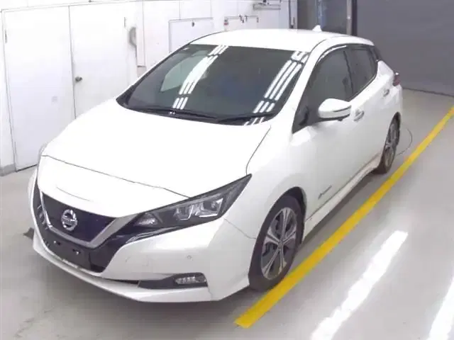 NISSAN LEAF X V SMART Image 4