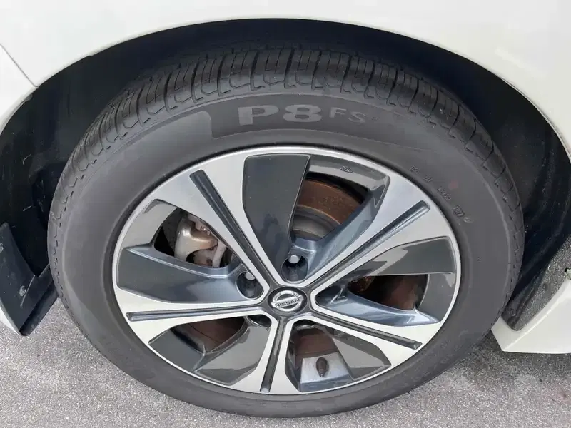 NISSAN LEAF X V SMART Image 12