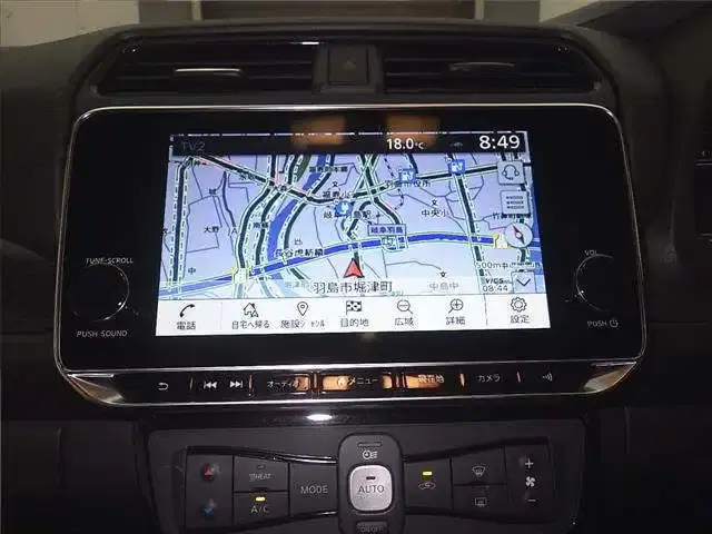 NISSAN LEAF X Image 8