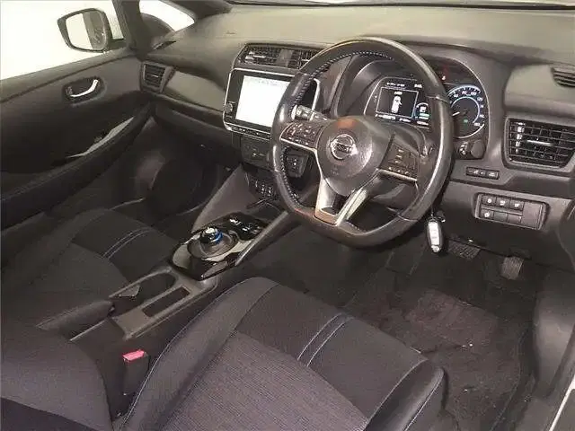 NISSAN LEAF X Image 5