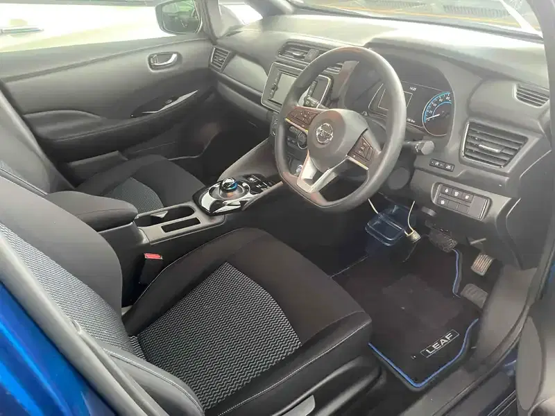NISSAN LEAF S Image 3