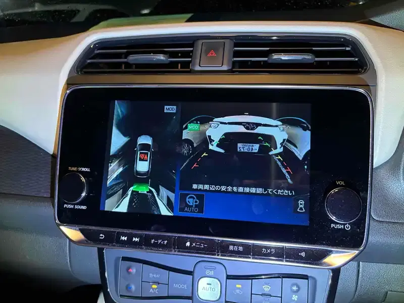 NISSAN LEAF G Image 14