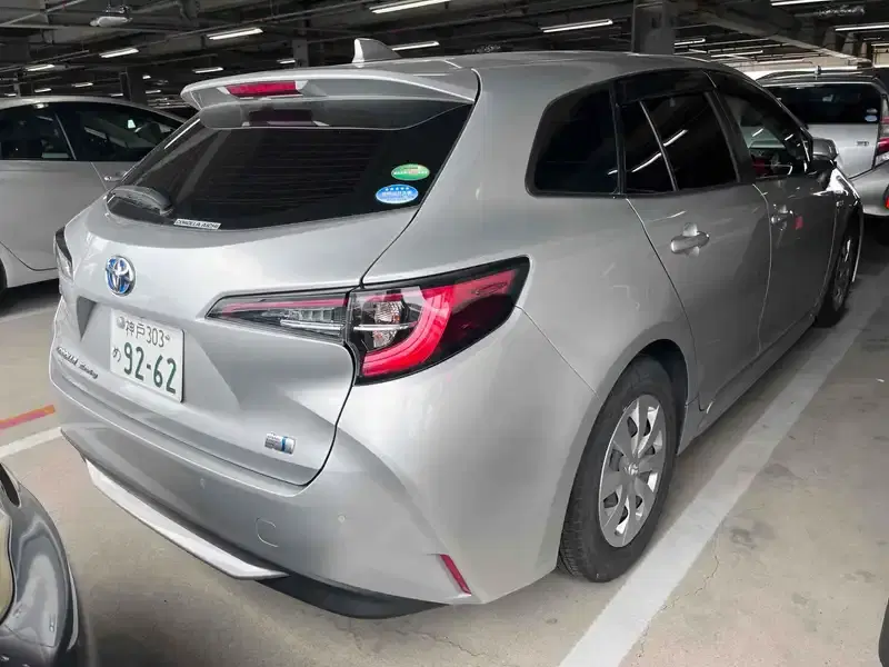 TOYOTA COROLLA TOURING  HYBRID G-X Image 12