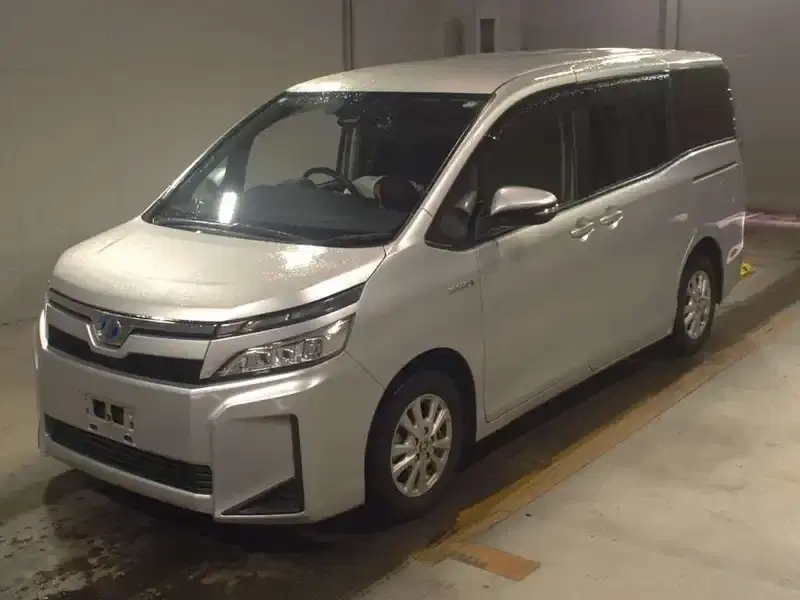 2020 Toyota VOXY 85,000 km