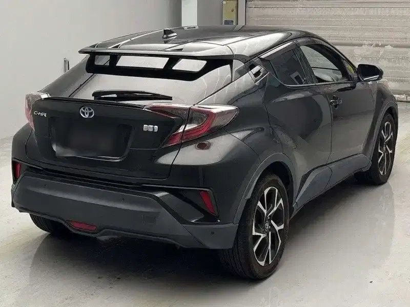 TOYOTA C-HR G Image 2