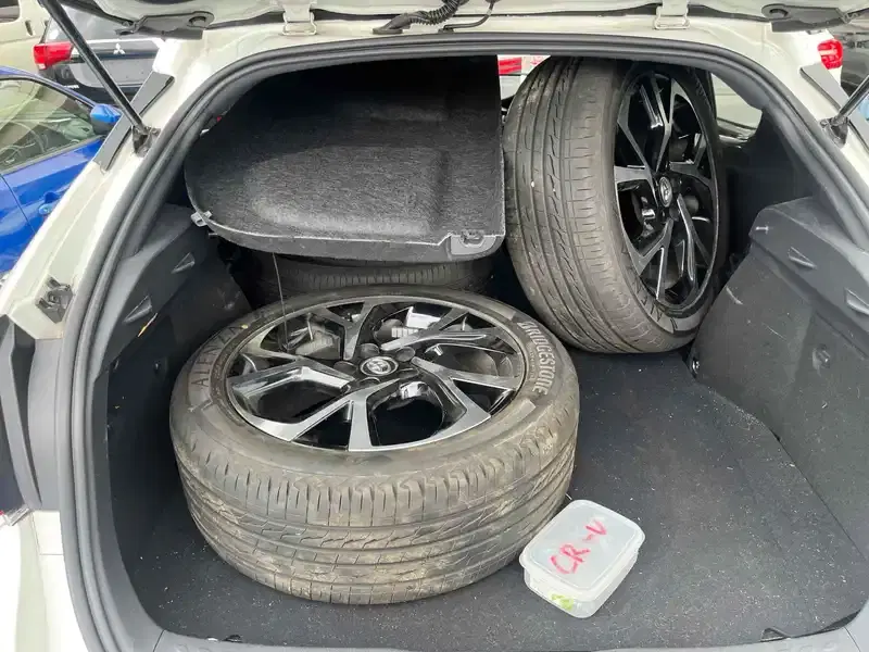 TOYOTA C-HR G Image 6